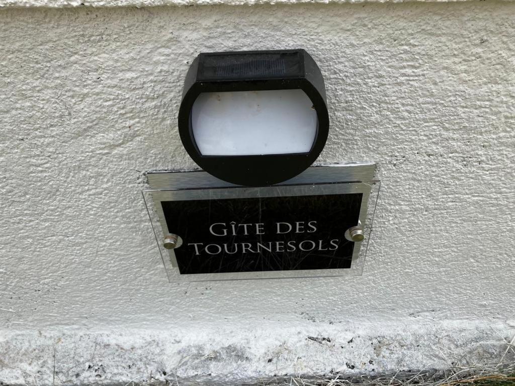Gite Des Tournesols Oradour-Fanais Zewnętrze zdjęcie