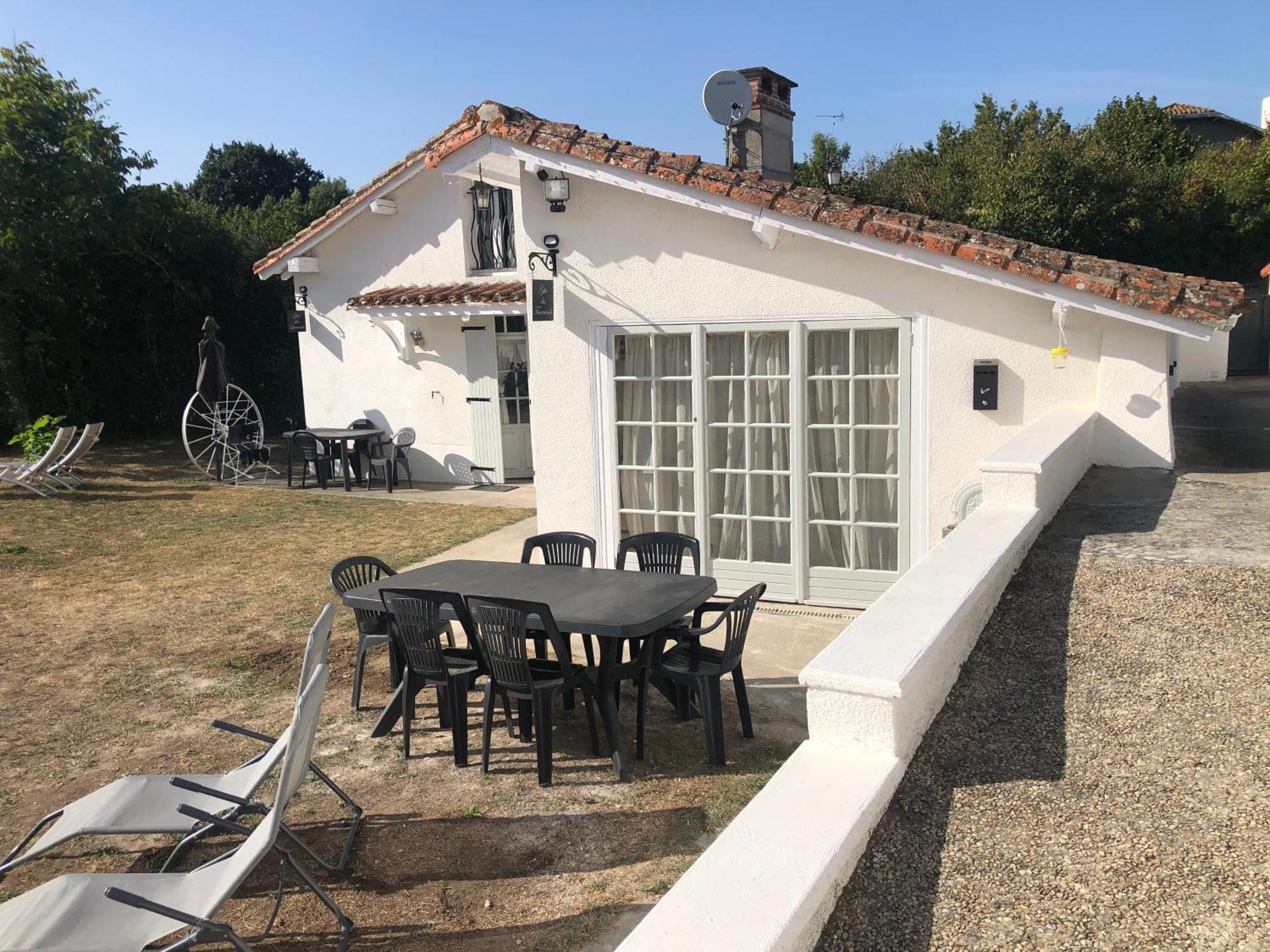 Gite Des Tournesols Oradour-Fanais Zewnętrze zdjęcie